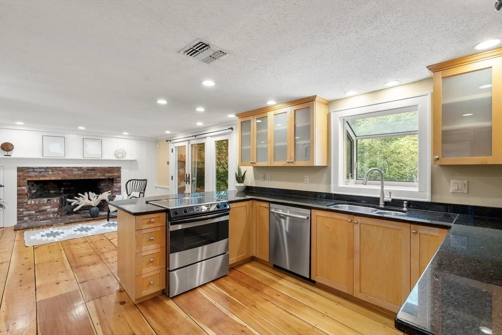 Photo of 371 Willis Road