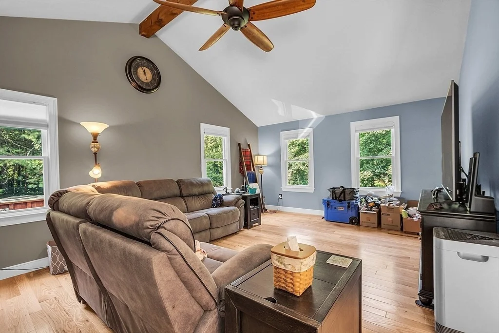 Photo of 178 Warren Rd