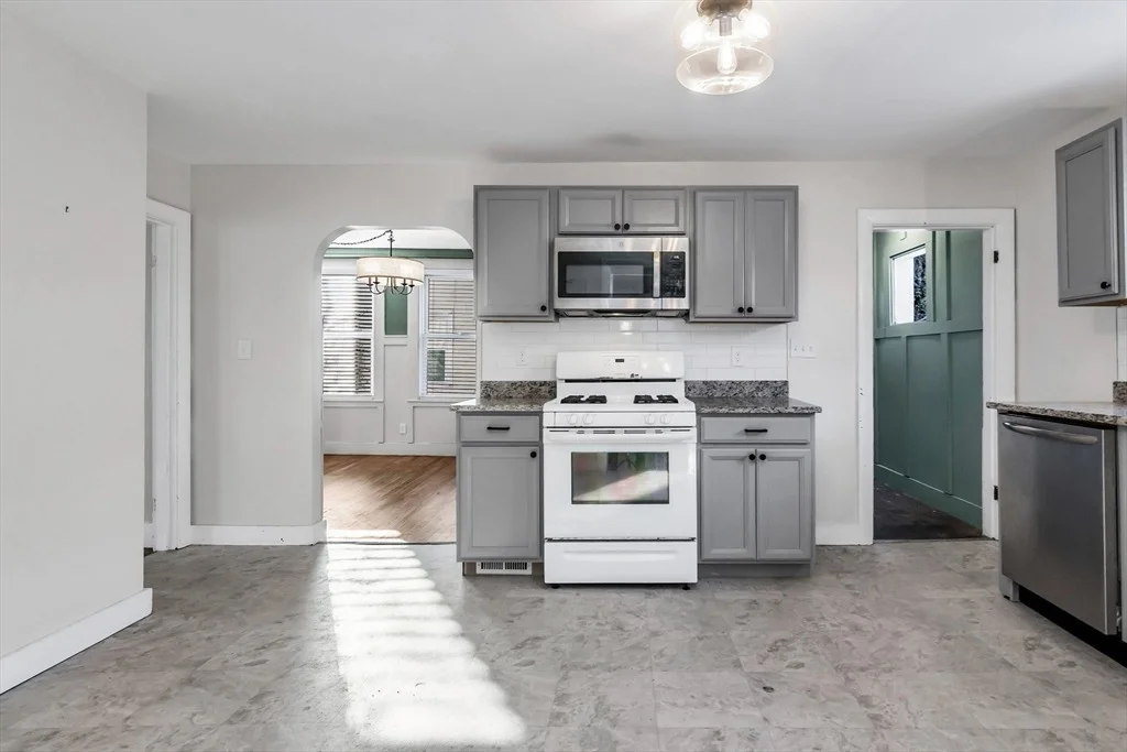 Photo of 17 Pond St