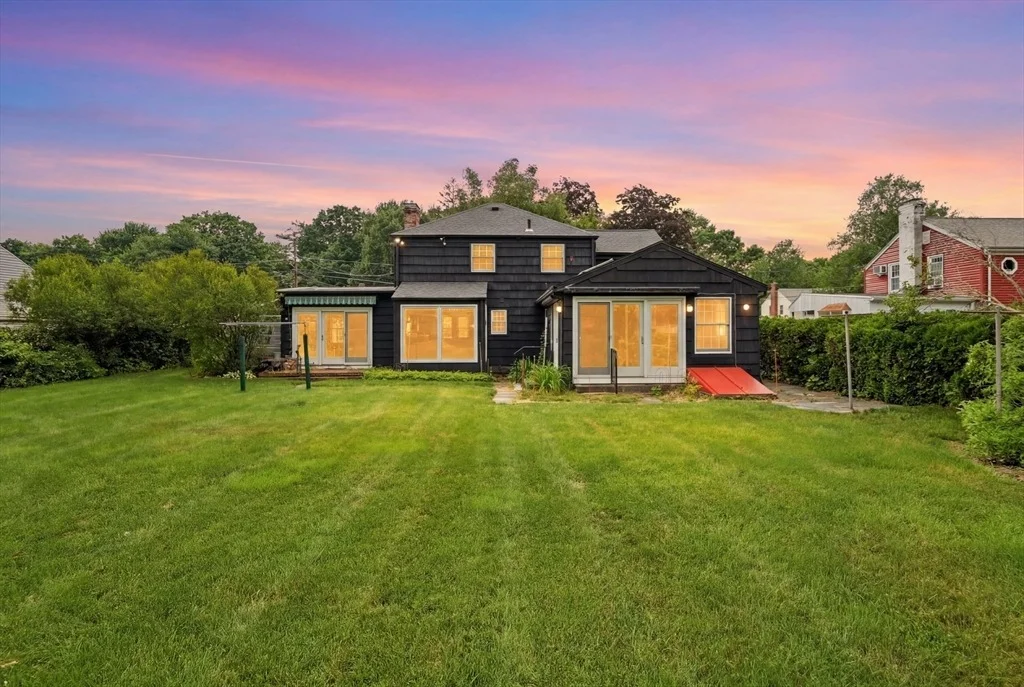 Photo of 47 Fenway Dr