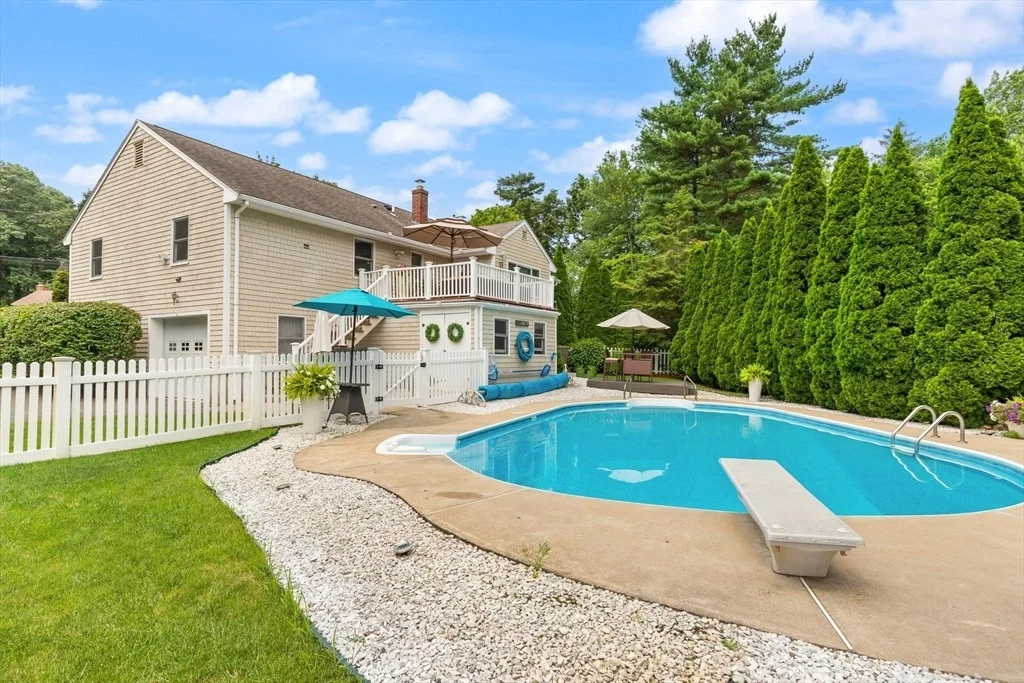 Photo of 71 Poulos Rd