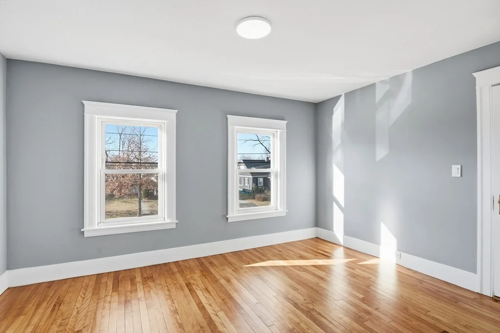 Photo of 323 Burncoat Street