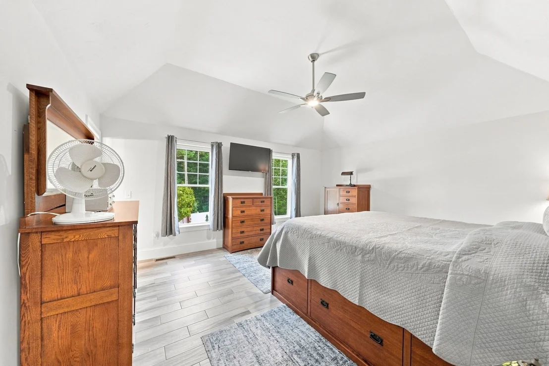 Photo of 59 Waterford Cir