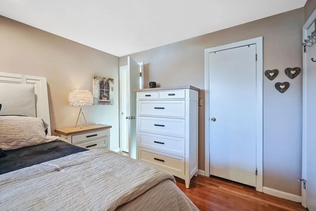 Photo of 33 Debra Lane