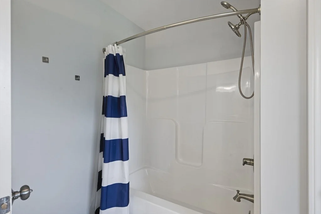 Photo of 51 Elaine Cir