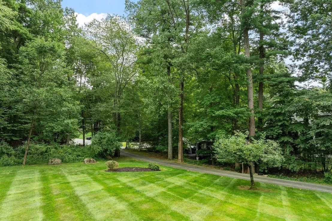 Photo of 65 Whitney Ln