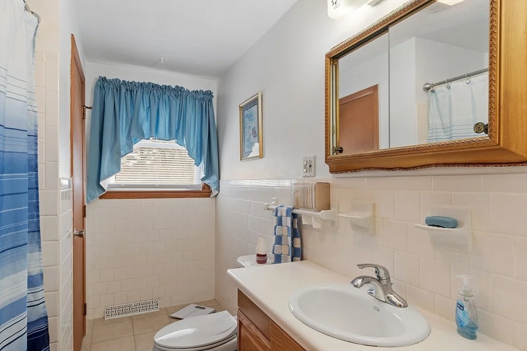 Photo of 17 Seneca Dr