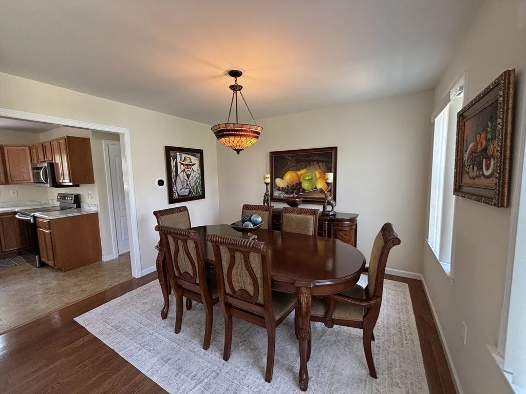 Photo of 266 Christopher Dr