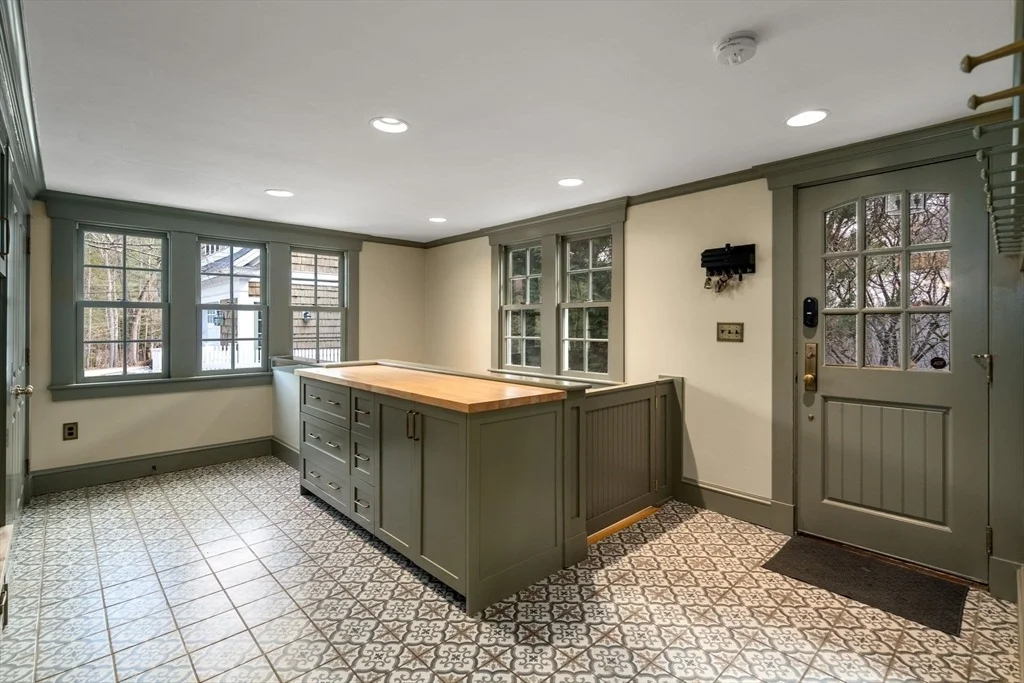 Photo of 48 Sunset Rd