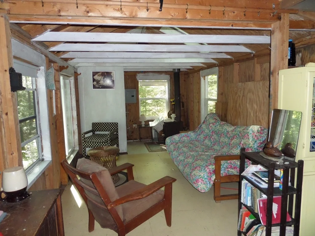 Photo of 155 River Rd