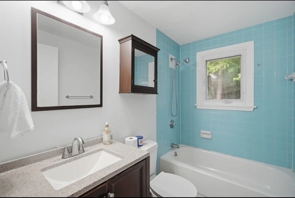 Photo of 20 Entrybrook Drive