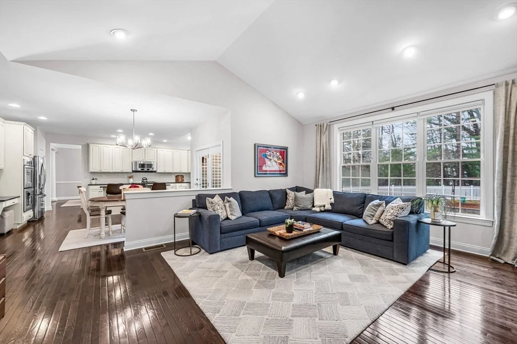 Photo of 16 York Cir