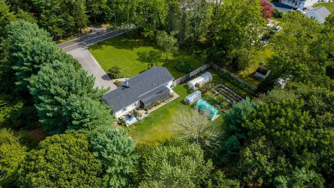 Photo of 247 Perry Hill Rd