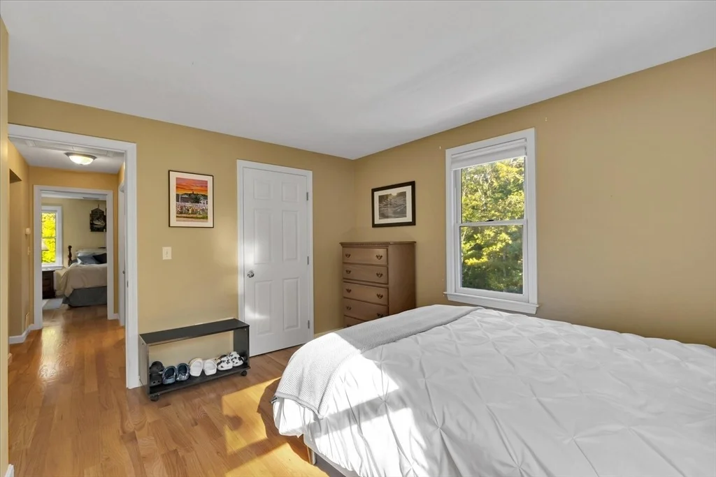 Photo of 40 Waterfield Rd