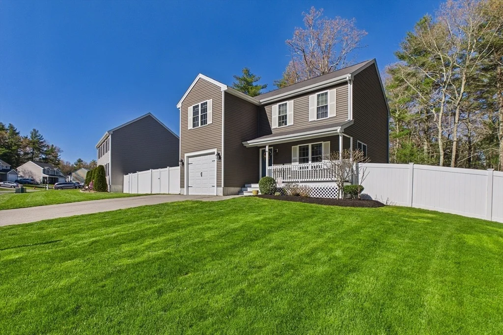 Photo of 987 Dighton Woods Cir