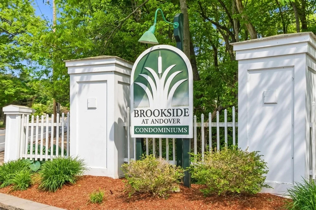 Photo of Unit E at 400 Brookside Dr
