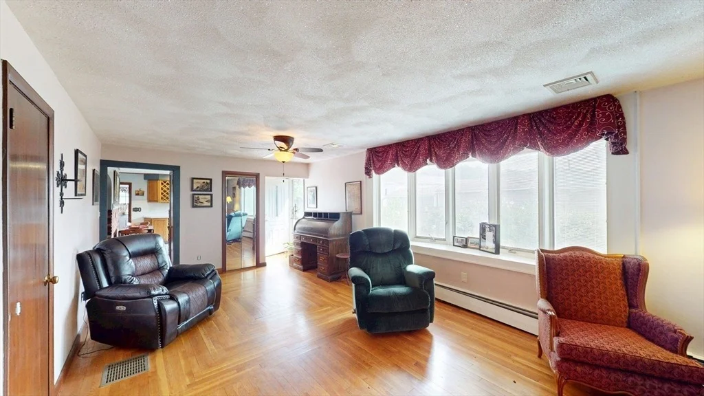 Photo of 8 Vincent Ave