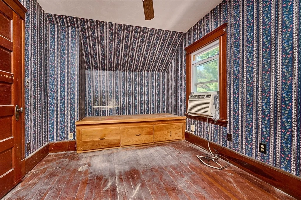 Photo of 87 Holyoke St