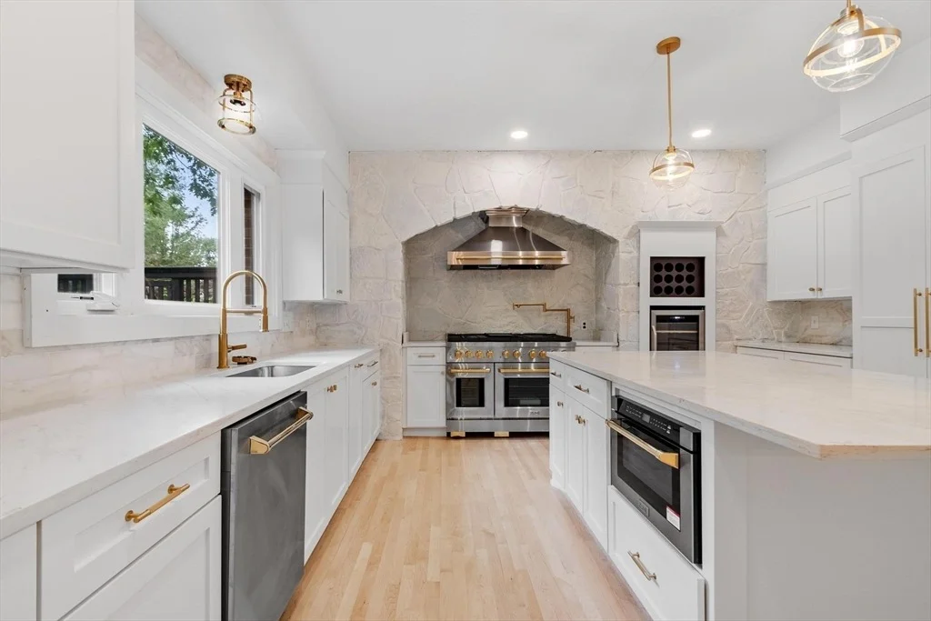 Photo of 21 Wildewood Dr