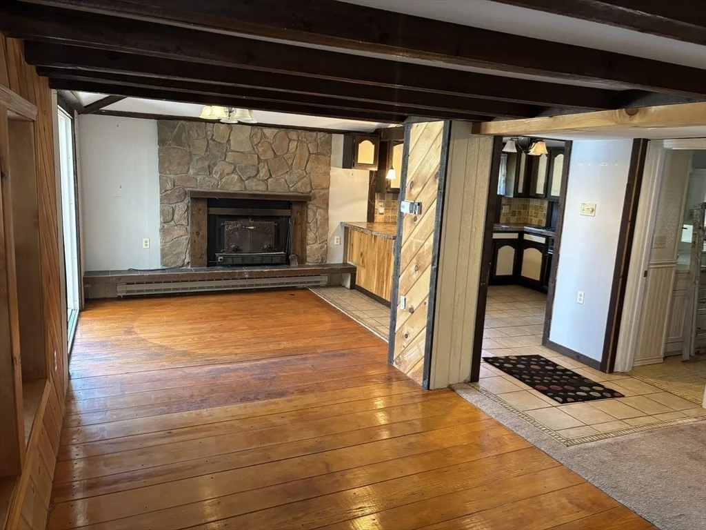 Photo of 570 Eastside Road