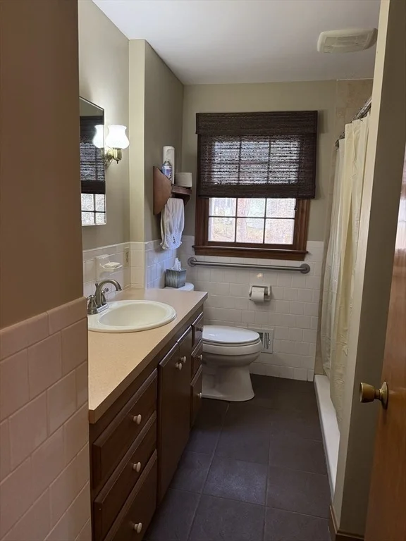 Photo of 89 Oakcrest Drive