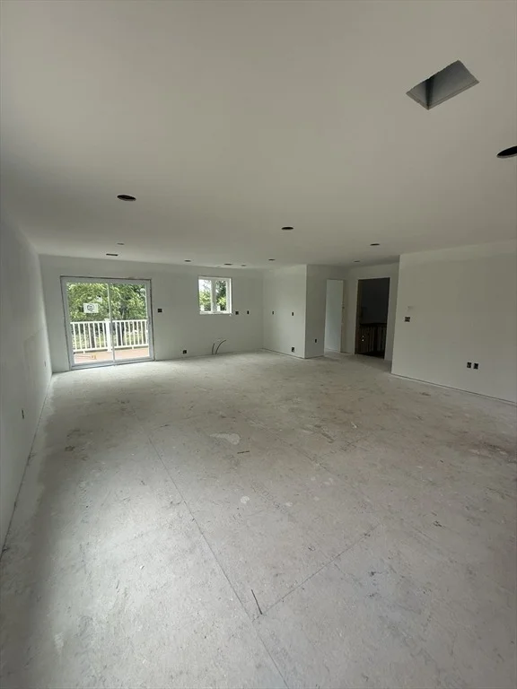 Photo of 661 Main St
