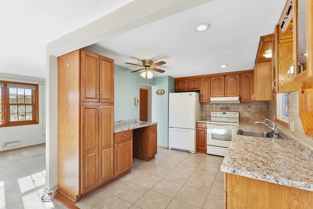 Photo of 10 Paulette Dr