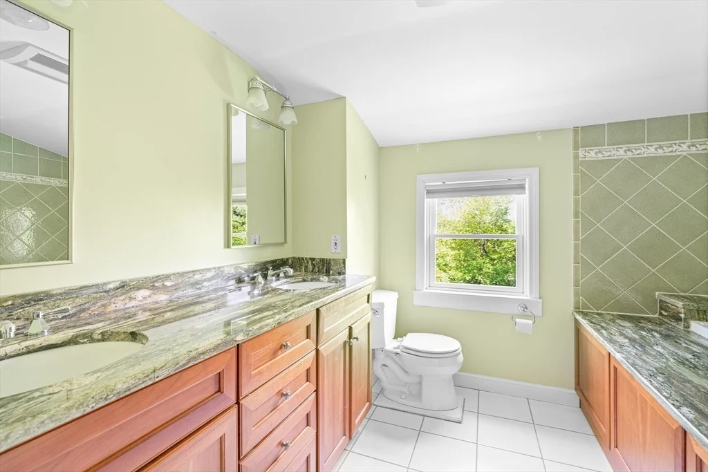 Photo of 6 Crestview Dr
