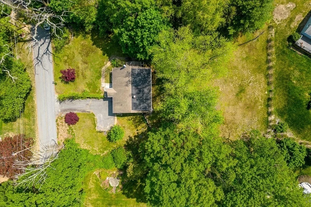 Photo of 34 Old Southbridge Rd