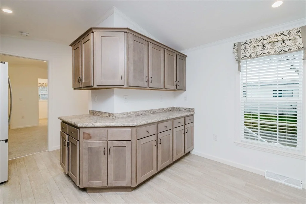 Photo of 80 Bally Dr