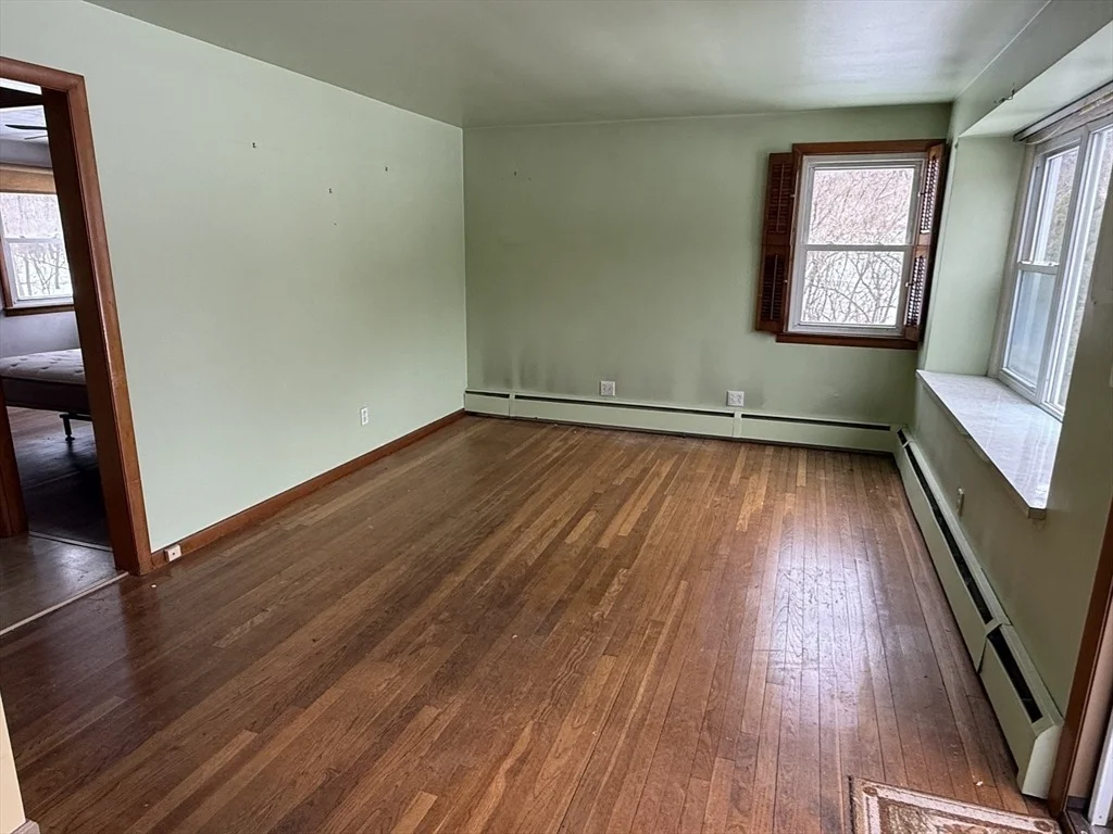 Photo of 8 Sycamore Cir