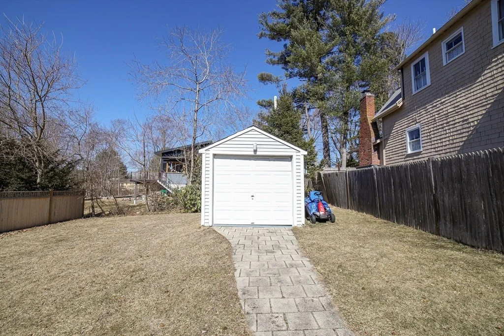 Photo of 27 Riverside Ave