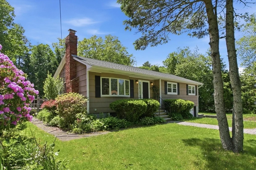 Photo of 152 Lake St