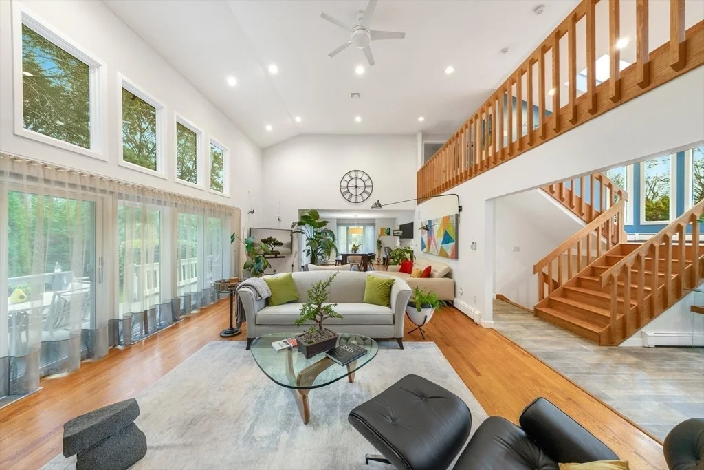 Photo of 43 Ledgebrook Avenue