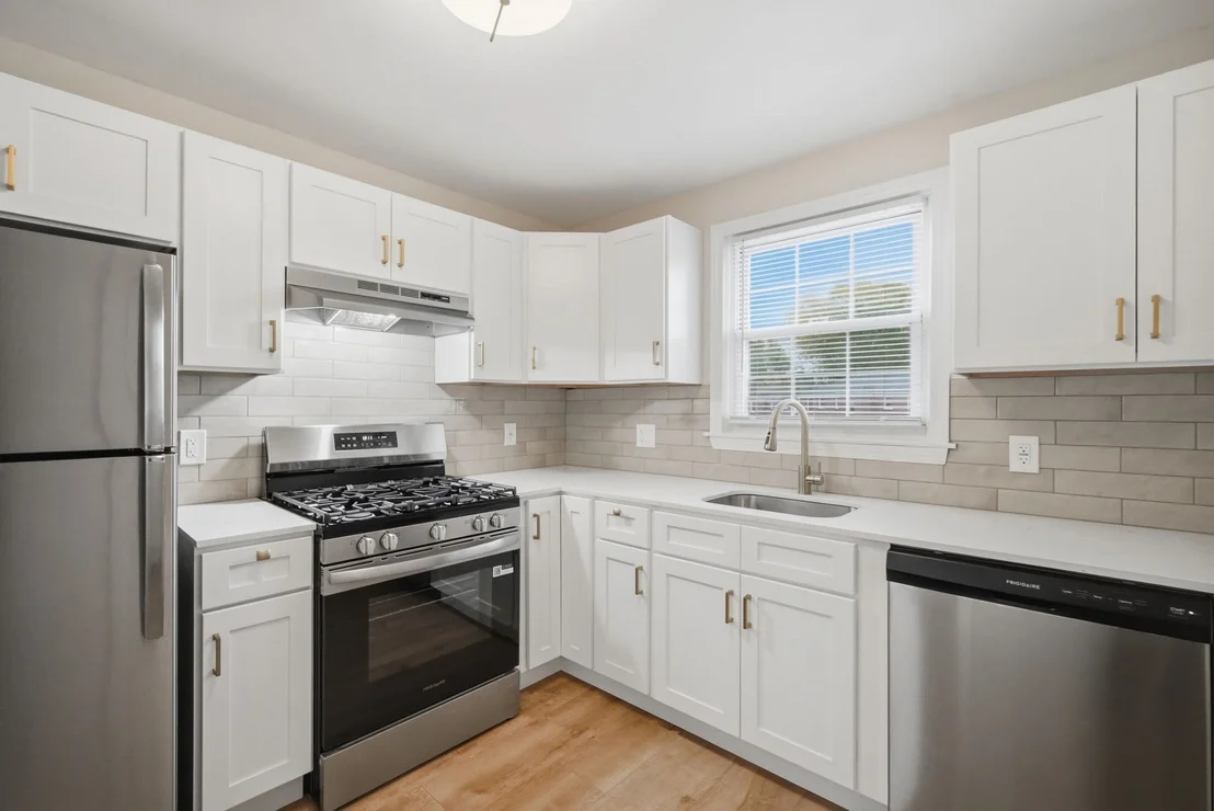 Photo of Unit 2A at 467 Cold Spring Avenue