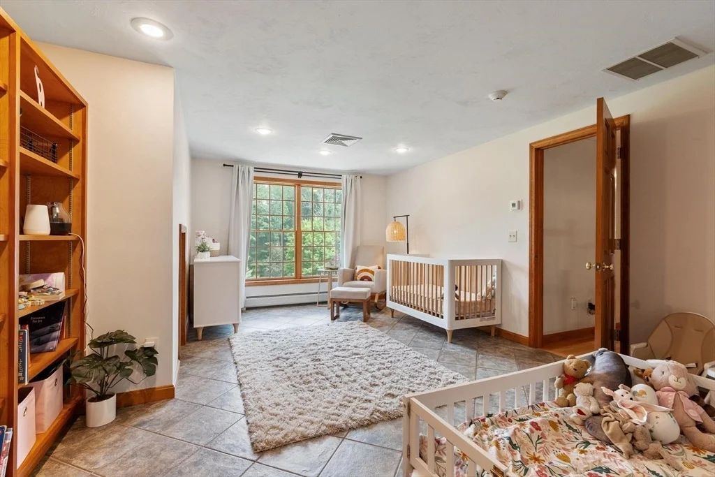 Photo of 61 Newcomb Rd