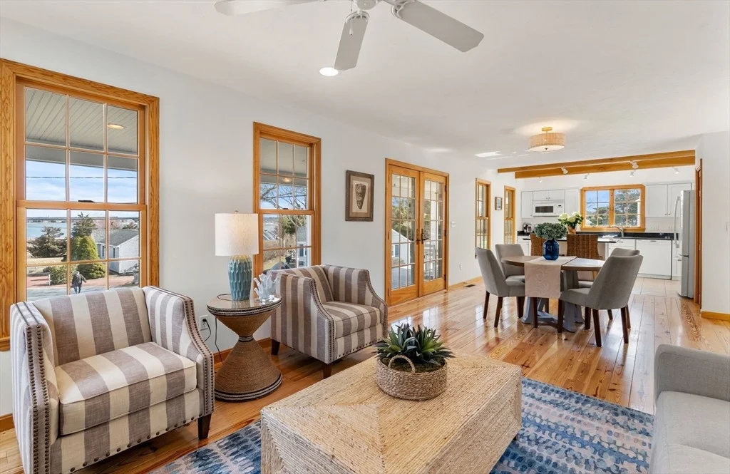 Photo of 135 Leeward