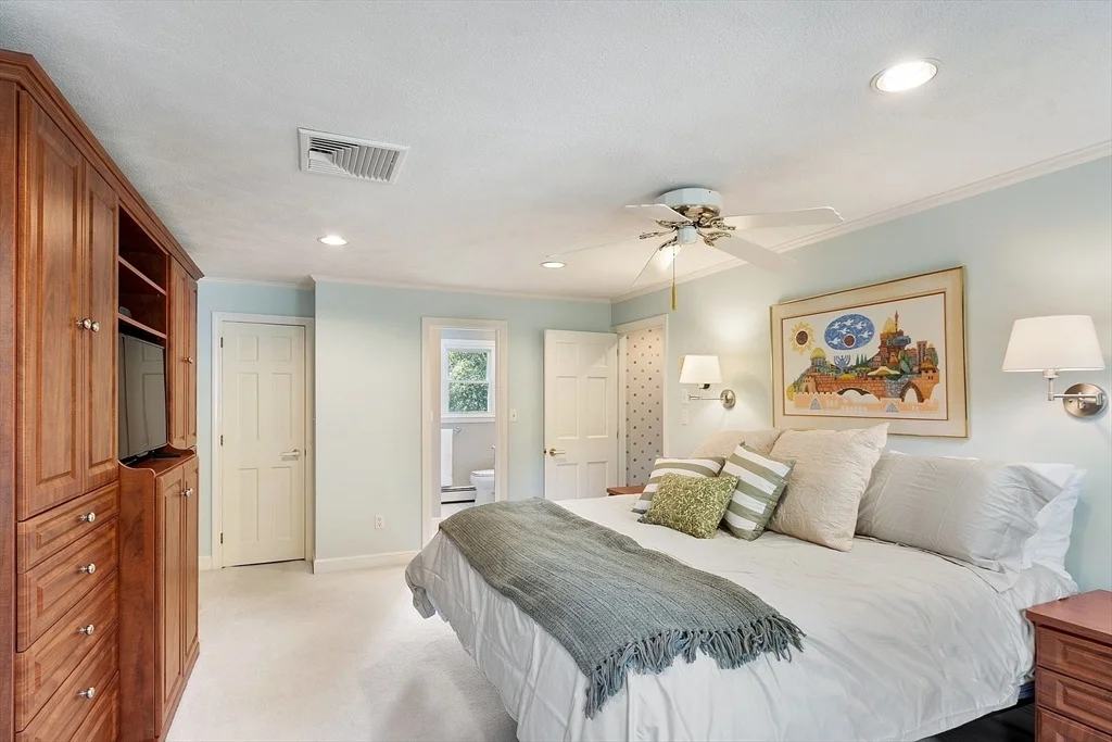 Photo of 4 Penobscot Way