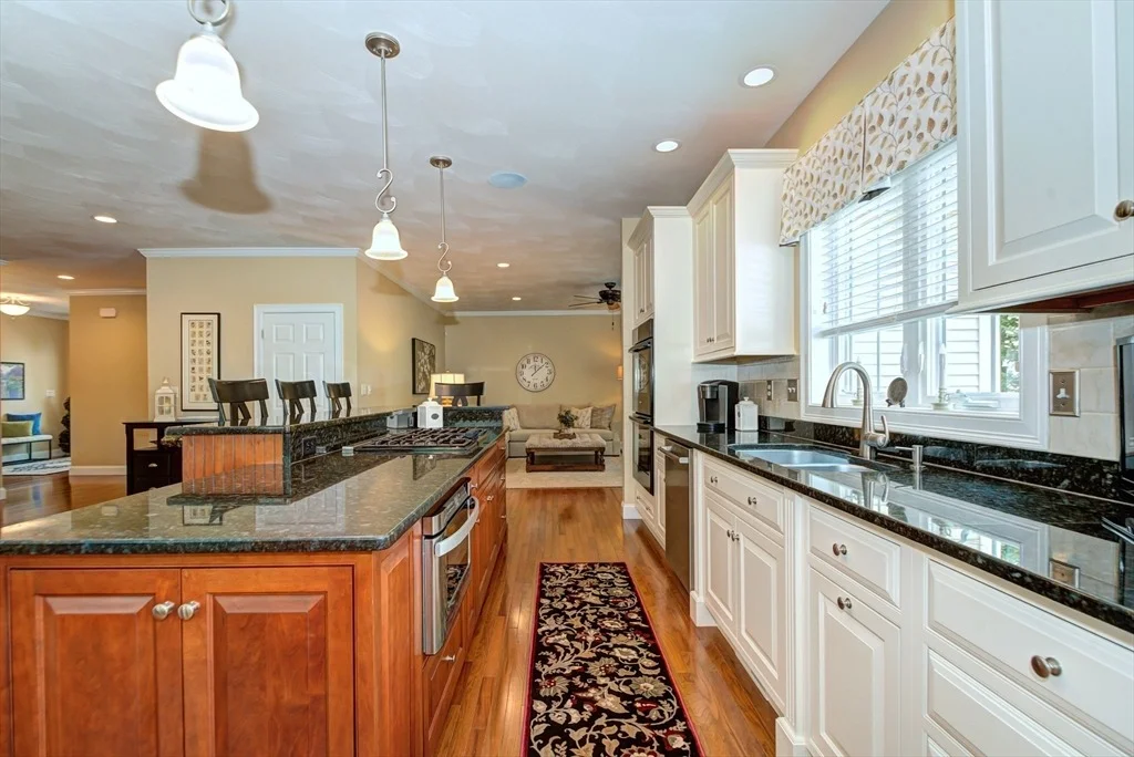 Photo of Unit 10 at 10 Dunrobin Cir