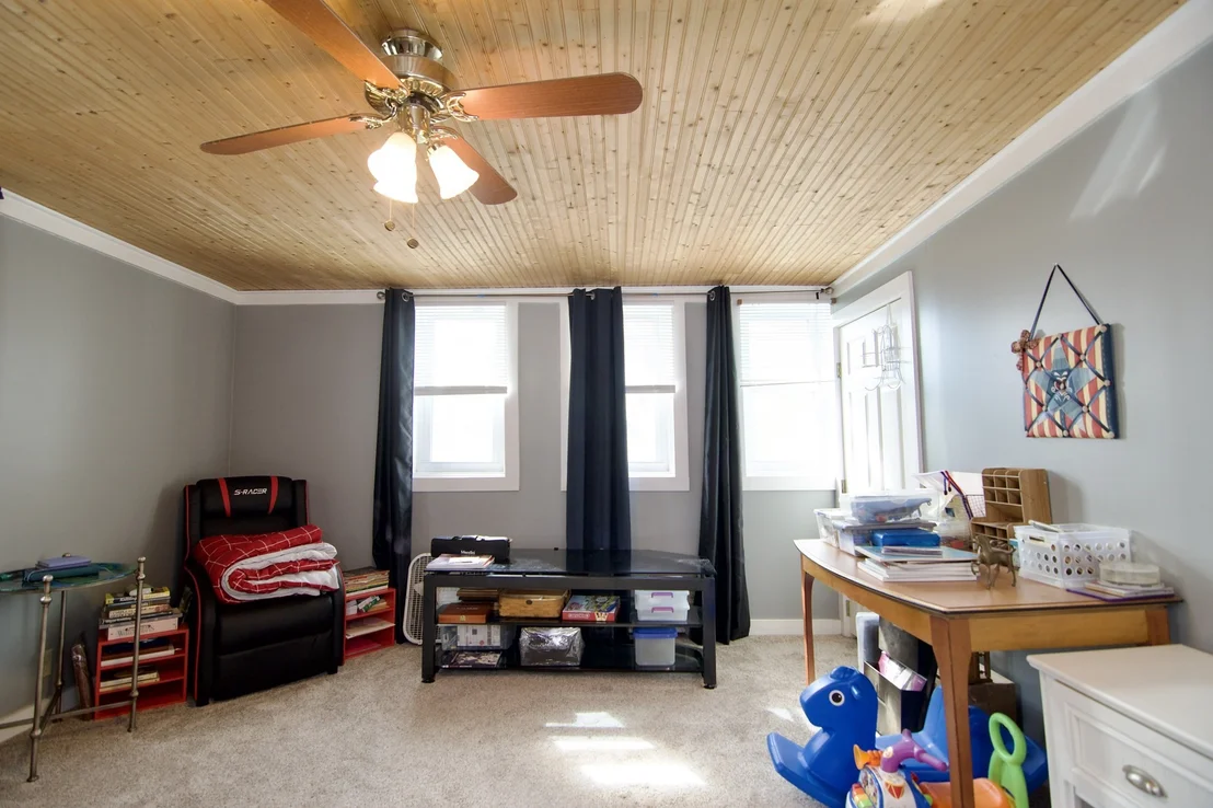 Photo of 35 Thayer Ave