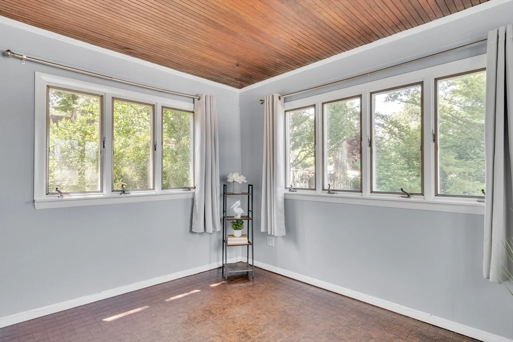 Photo of 16 Roundwood Rd