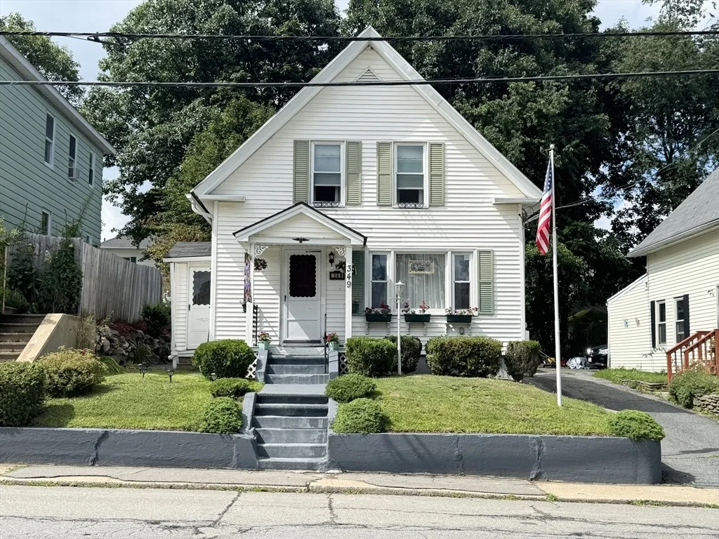 Photo of 349 Parker St