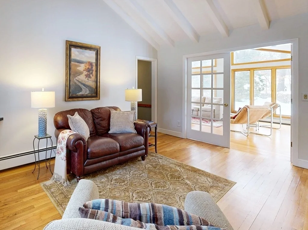 Photo of 57 Colonial Rd