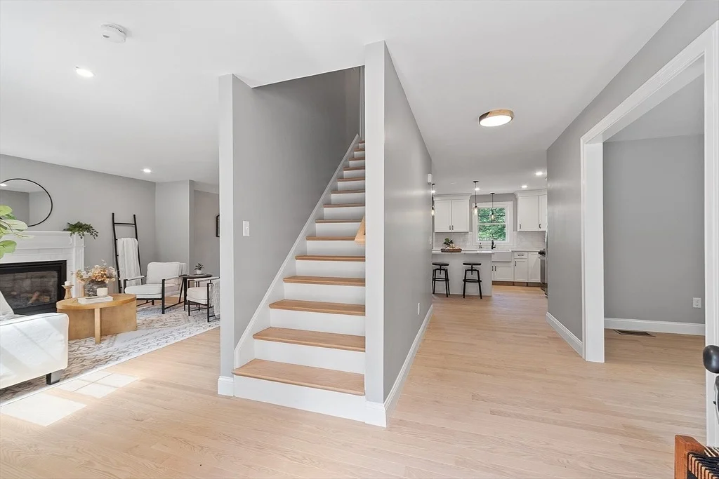 Photo of 383 Delano Rd
