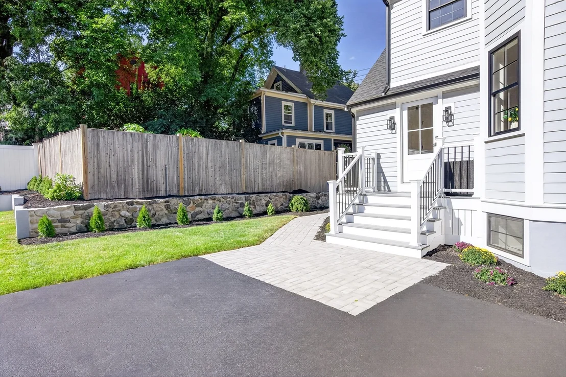 Photo of 210 Summer Street