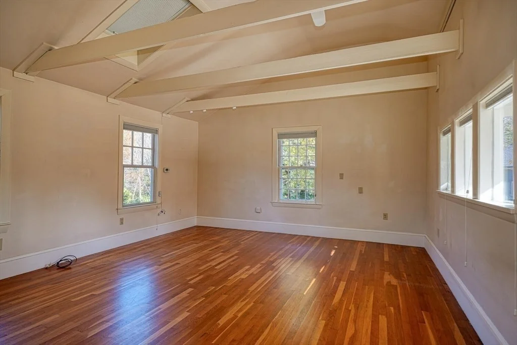Photo of 459 Sargent Rd