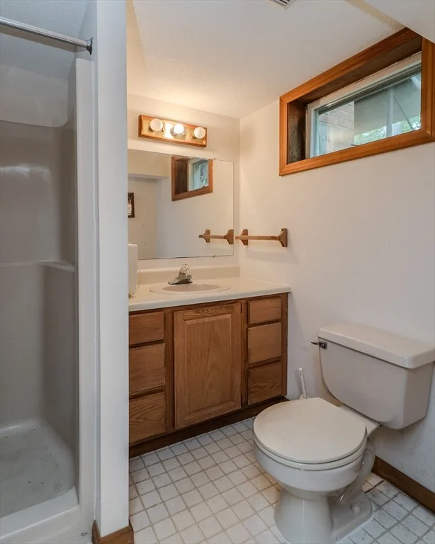 Photo of 102 Larkspur Dr