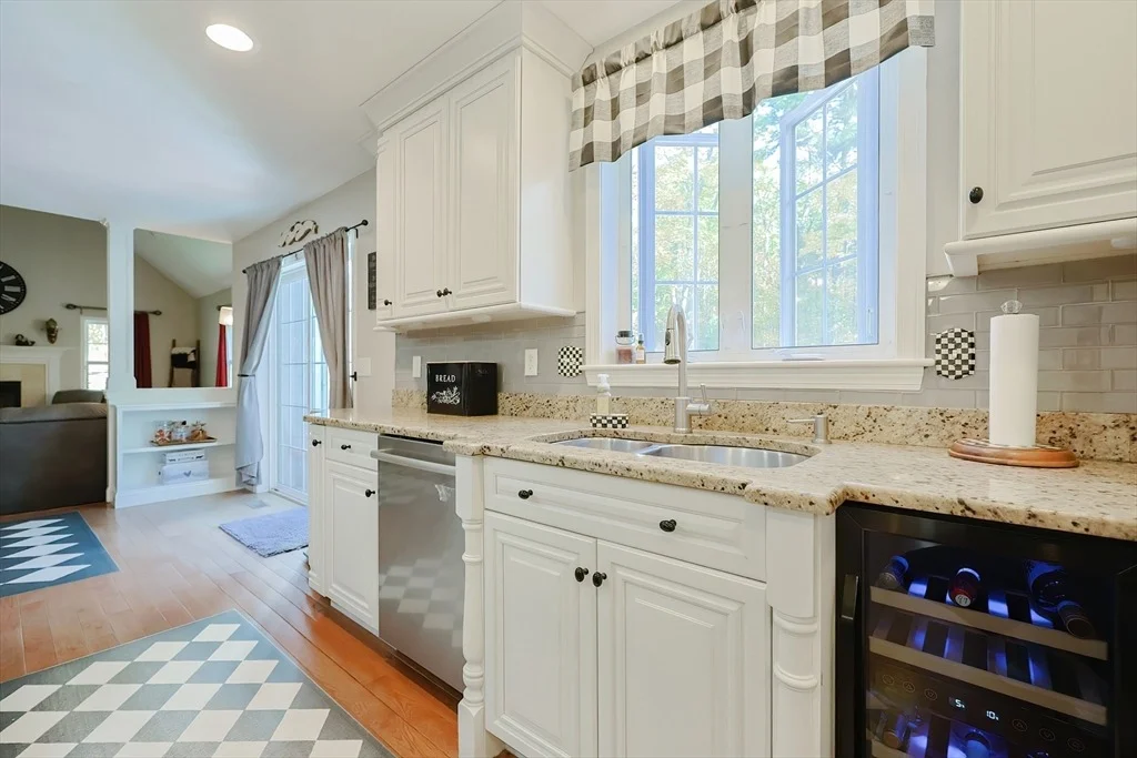 Photo of 42 Shining Rock Dr