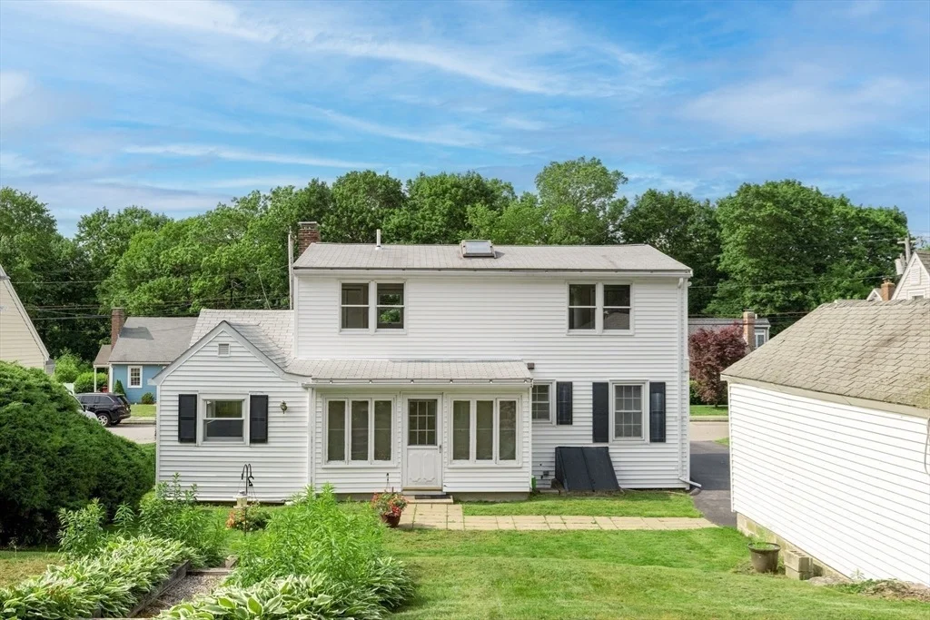 Photo of 273 River St