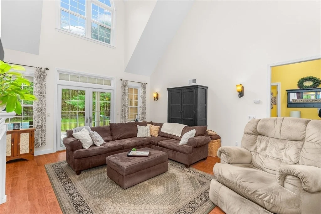 Photo of 113 Greenwich Plains Rd